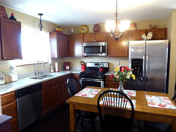 5th image of 1809 Finney Dr