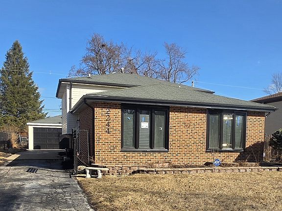 4th image of 2244 W 157th Pl