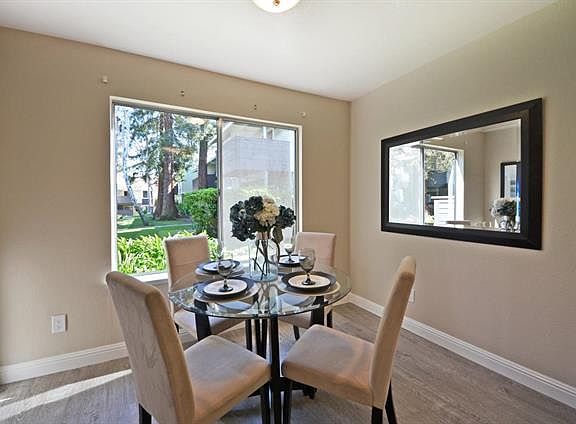 5th image of 2599 Easton Ln APT 107