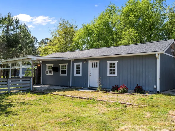 309 S Jenkins Street, Holly Ridge, NC 28445