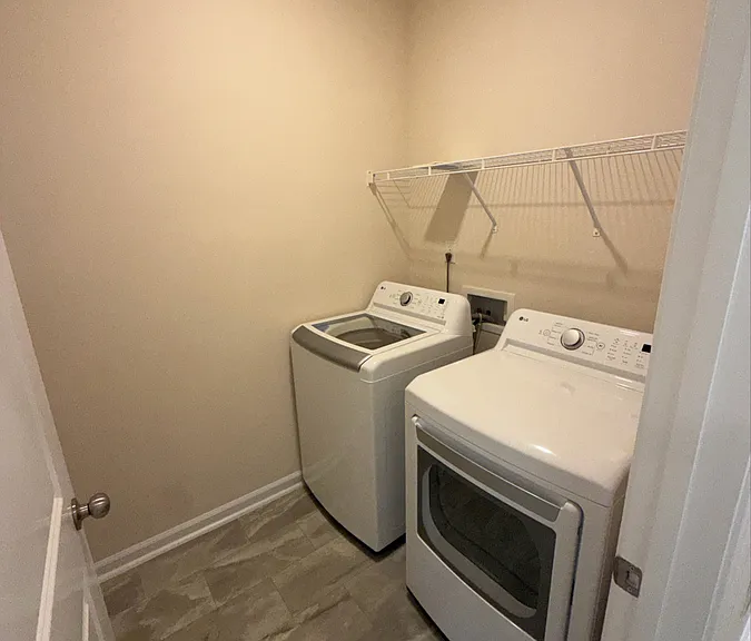 916 Bloomington Way — Photo 13