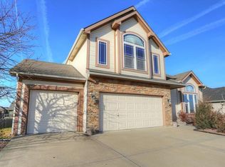10928 N Manchester Ave, Kansas City, MO 64157