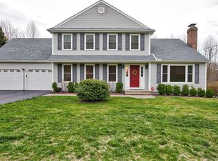 1995 Cutspring Rd, Stratford, CT 06614