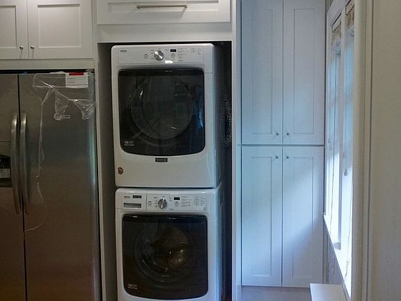 2nd image of 202 Burns St #2