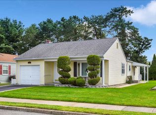 28 Noranda St, Toms River, NJ 08757