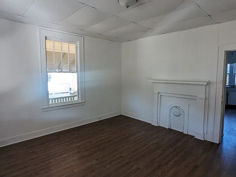 1446 N Main St — Photo 9