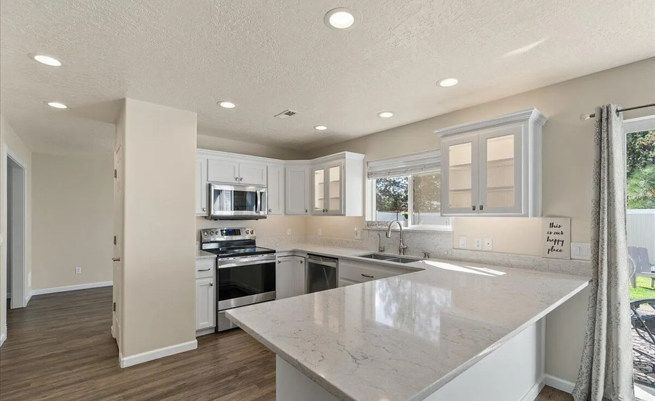 4995 North Tasman Drive - 1 — Photo 3