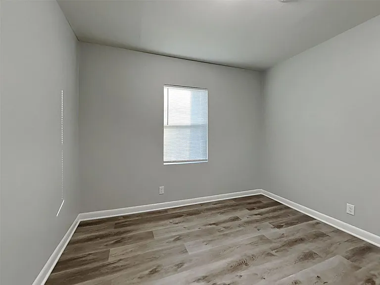 5825 Aton Ave — Photo 12