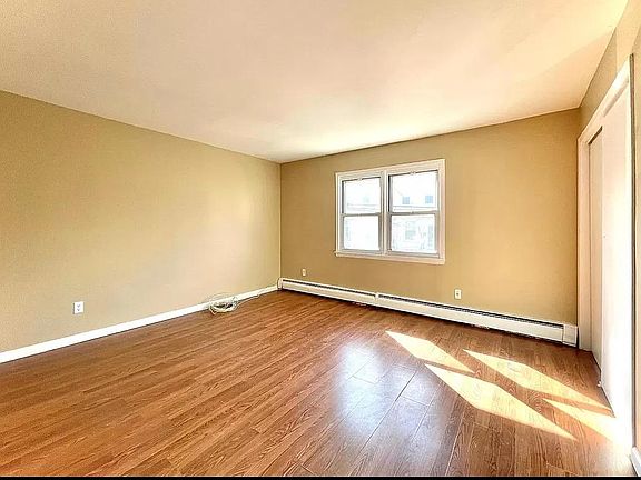 2nd image of 88 Morningside Ave Floor 1