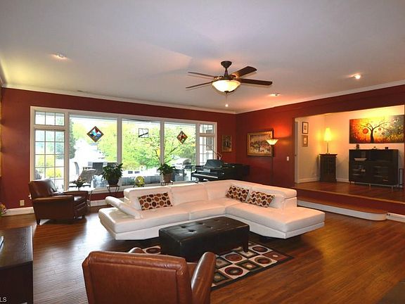 5th image of 309 W Avondale Dr