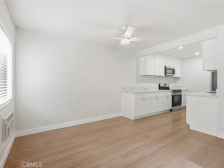 374 S Miraleste Dr #406 — Photo 9