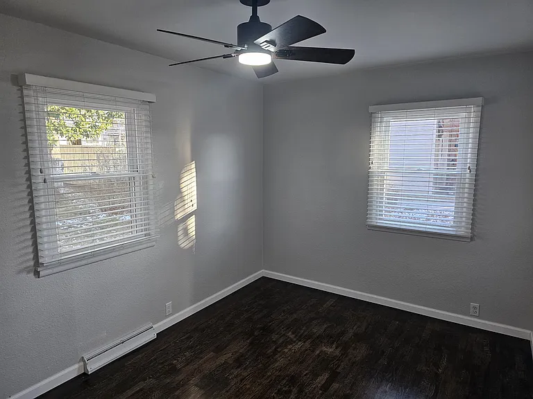 1310 S River St — Photo 15