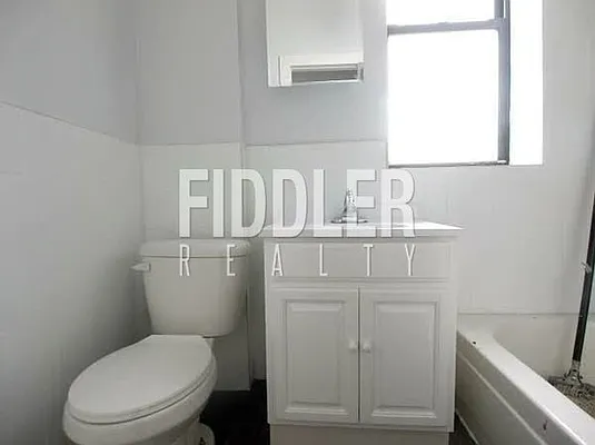 Rented by Fiddler Realty | media 16