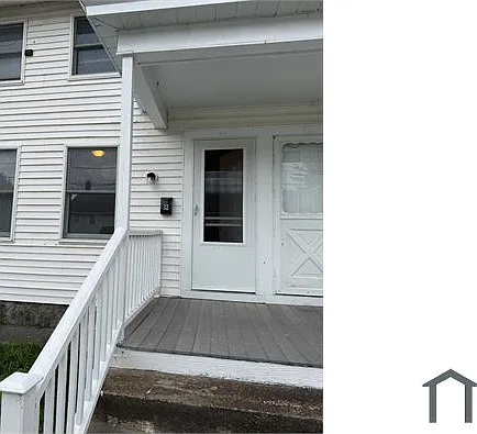 32 B St — Photo 1
