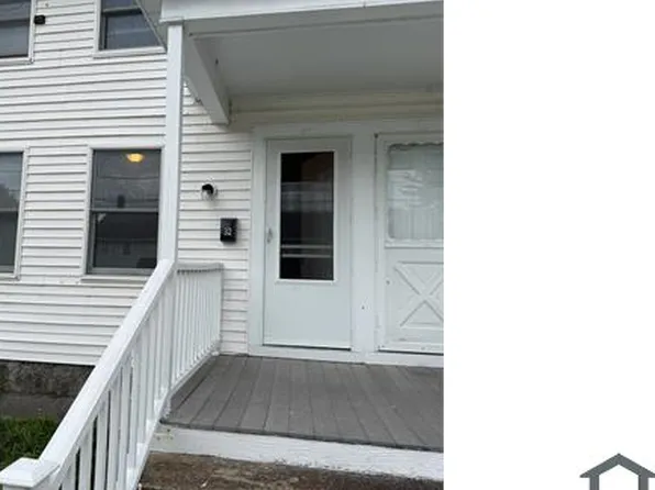 32 B St, Whitinsville, MA 01588