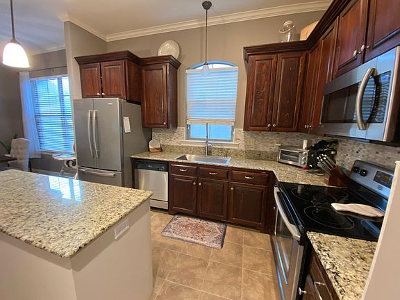 3rd image of 112 Rivergrass Dr