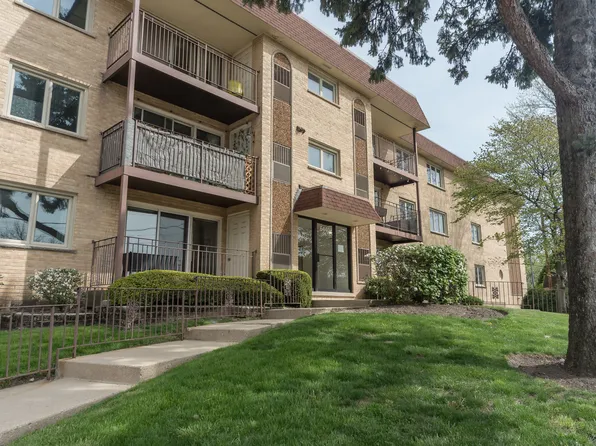 6440 W Devon Ave APT 101, Chicago, IL 60631