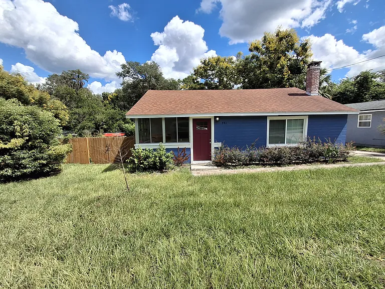 781 Macy Ave — Photo 1