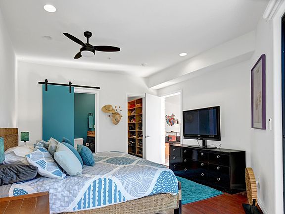Master Bedroom, Ensuite Bath & Walk-In Closet