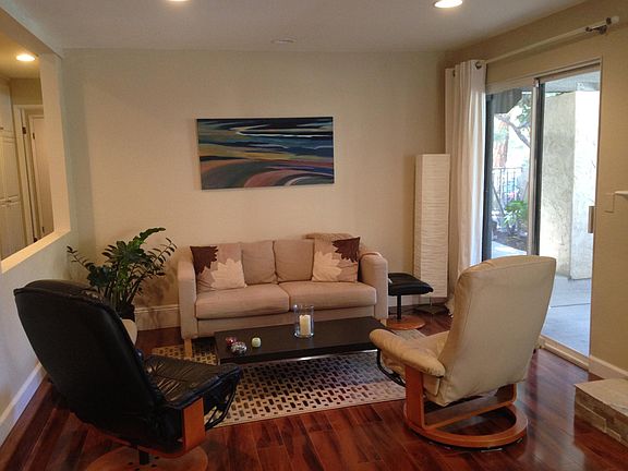 Livingroom..with patio area