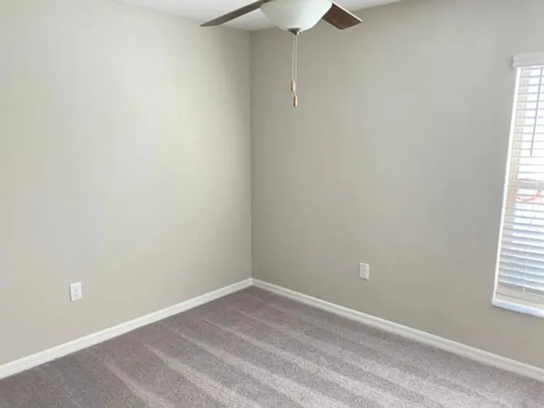 16628 Delia St — Photo 13
