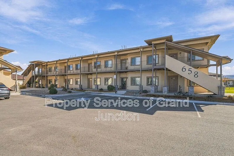 658 Brookwillow Dr #5