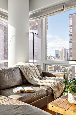 Rented by Compass | media 16