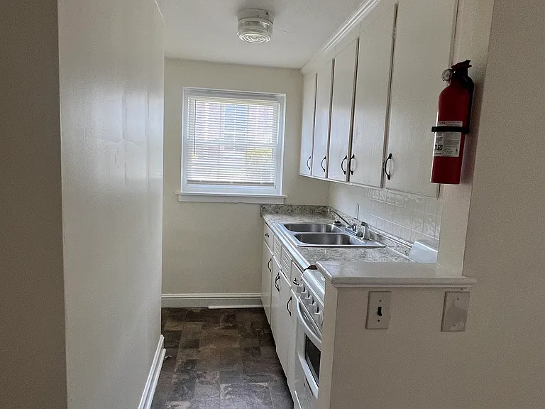 46 Main St #1 — Photo 6