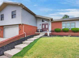 106 Meadow Ln, Saint Robert, MO 65584
