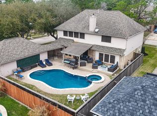 2329 N Lake Front Dr, League City, TX 77573