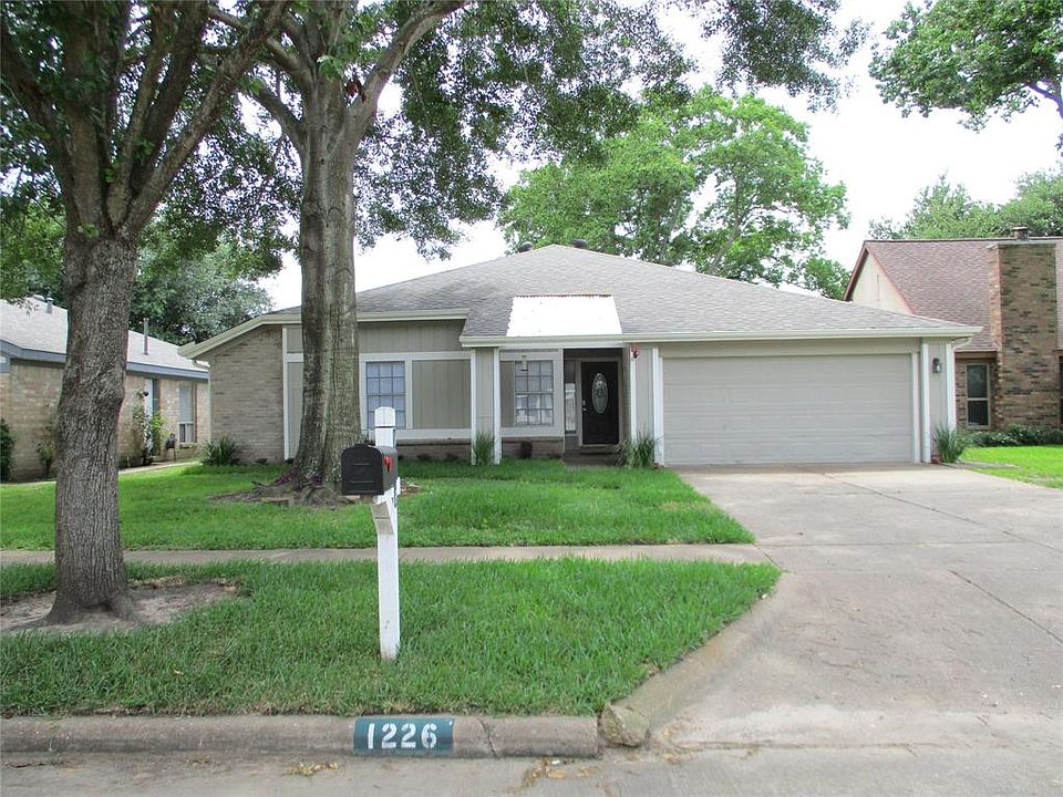 1st image of 1226 Park Knoll Ln