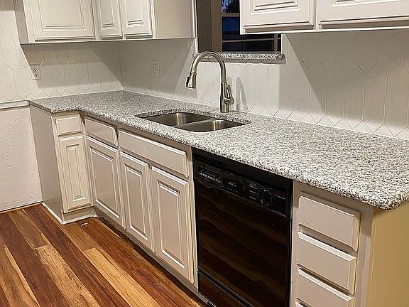 New granite and cabinet face