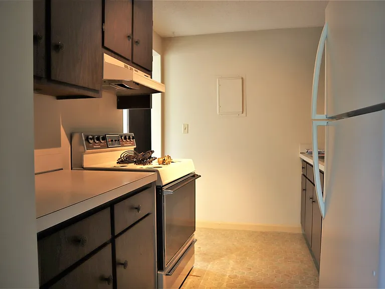 62 Elm St #C — Photo 4