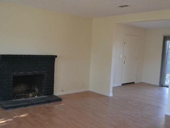 LIVING ROOM AREA W/FP