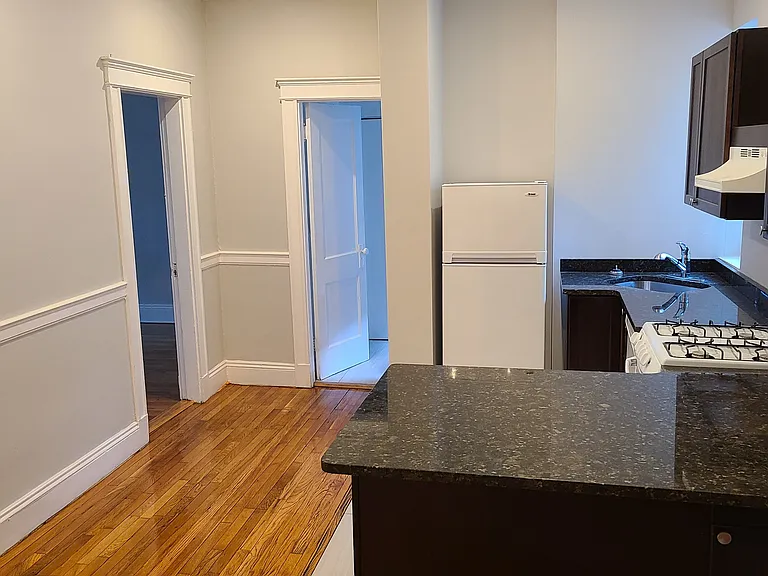 1193 Commonwealth Ave #8 — Photo 16