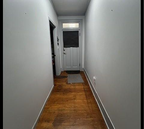 4th image of 371 S College St