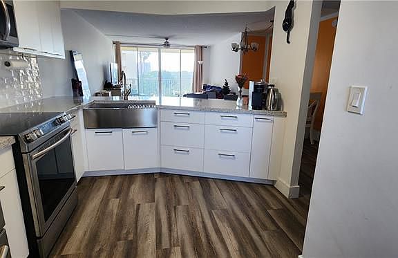 3rd image of 1750 NE 191st St #521