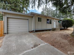 6710 Falcon Way NE, Olympia, WA 98516
