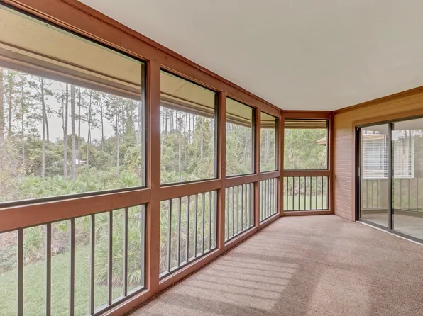 8 Hembury Ln, Palm Coast, FL 32137