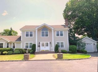 147 Nassau Blvd, Garden City, NY 11530