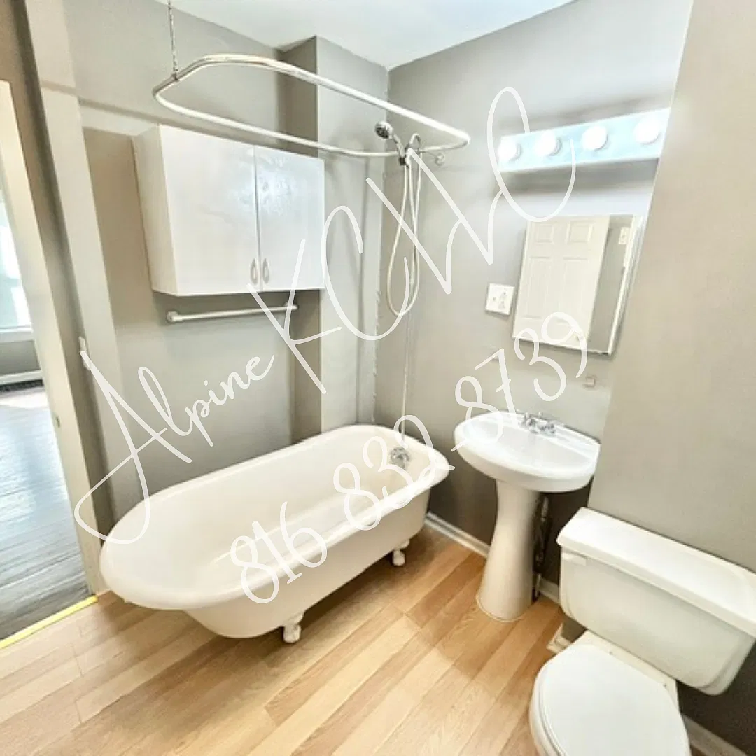 3 bed, 800 sqft, $995 — Photo 3