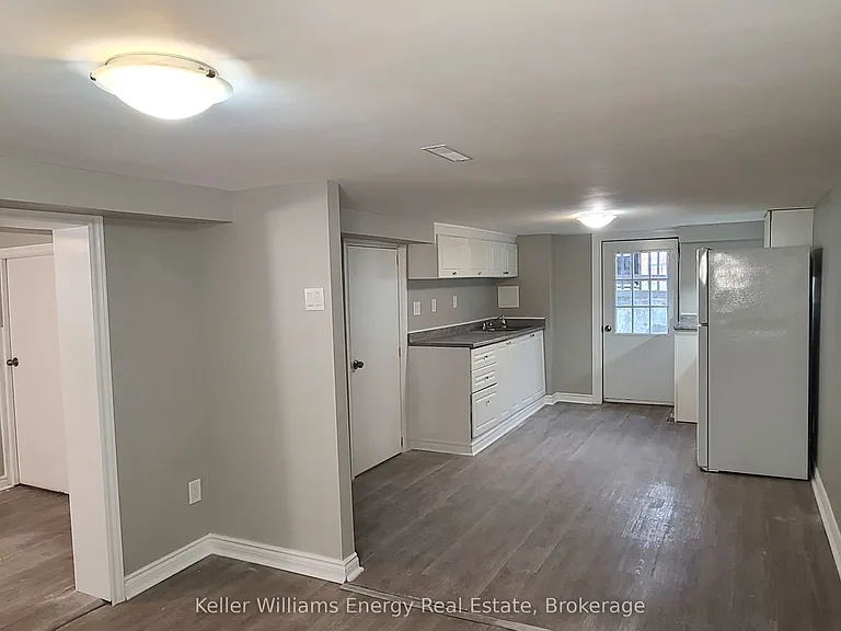 201 Celina St #BASEMENT — Photo 5