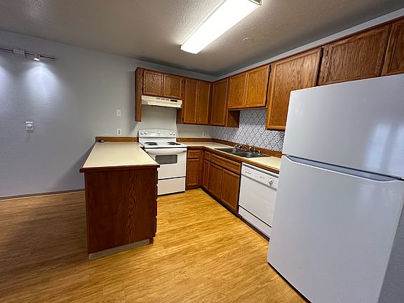 3rd image of 1215 28th Ave #2