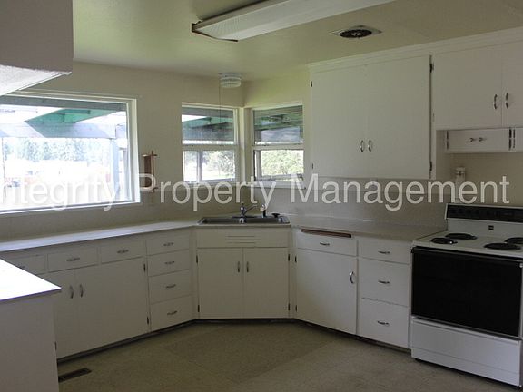 3rd image of 21509 Mountain Hwy E