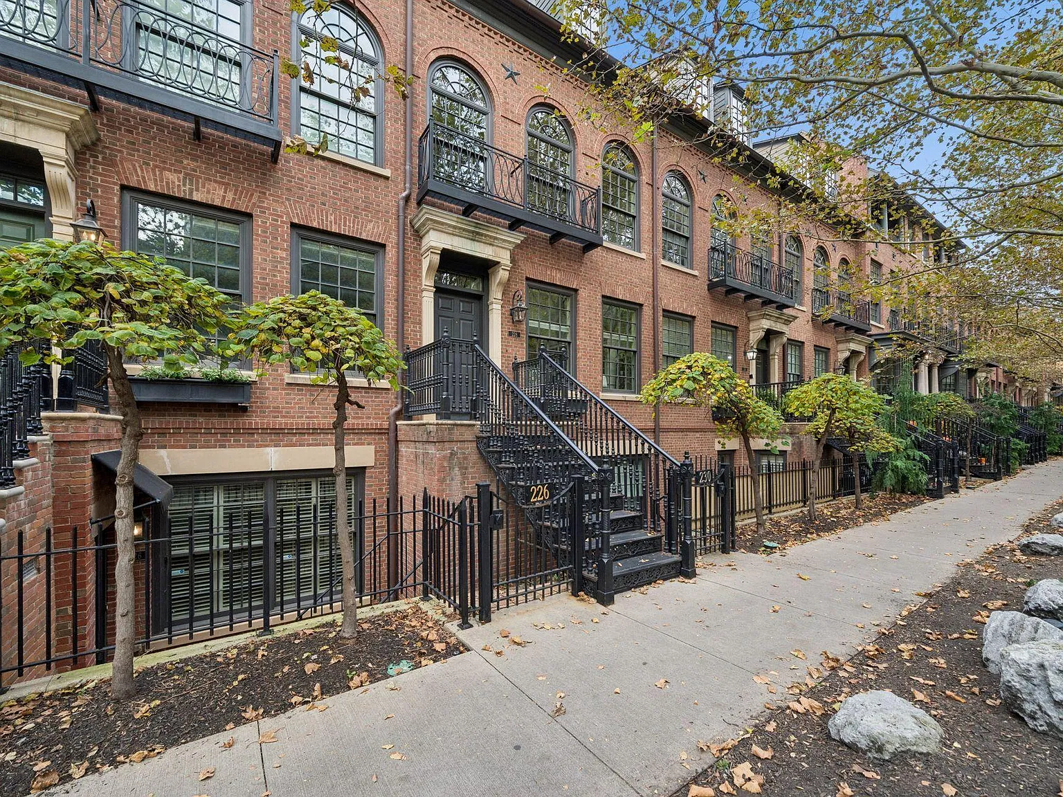 1 bed, 1.0 bath, 750 sqft, $1,750 — Photo 3