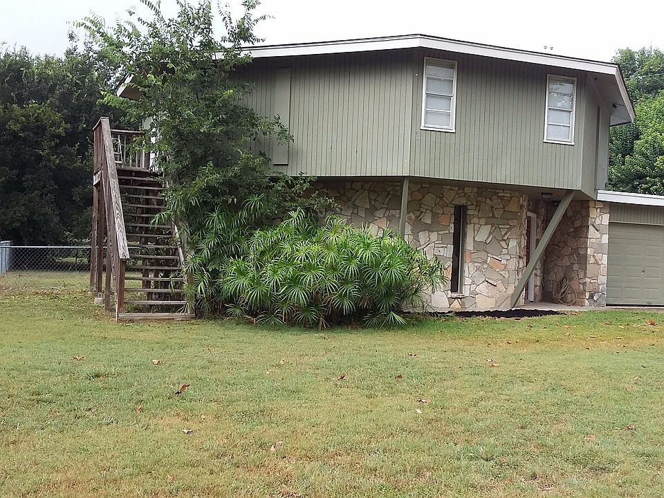 1st image of 126 Nueces Ln