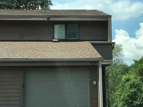 827 Stone Ridge Pl, Dubuque, IA 52001