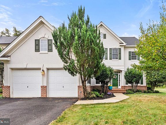 3rd image of 44021 Riverpoint Dr