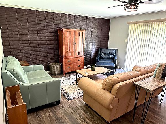 2nd image of 416 Knodishall Dr
