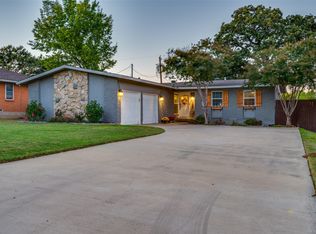 181 Pine Dr, Lewisville, TX 75057